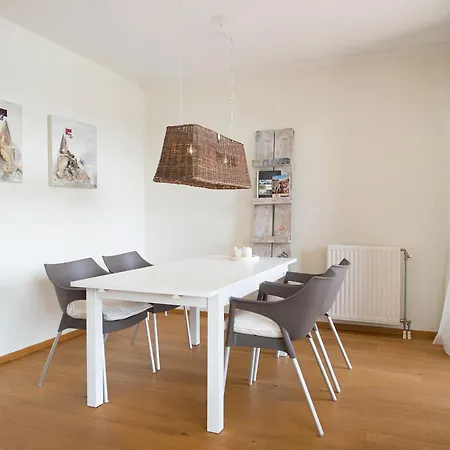 Bizstay Harbour I Scheveningen * L'Aia